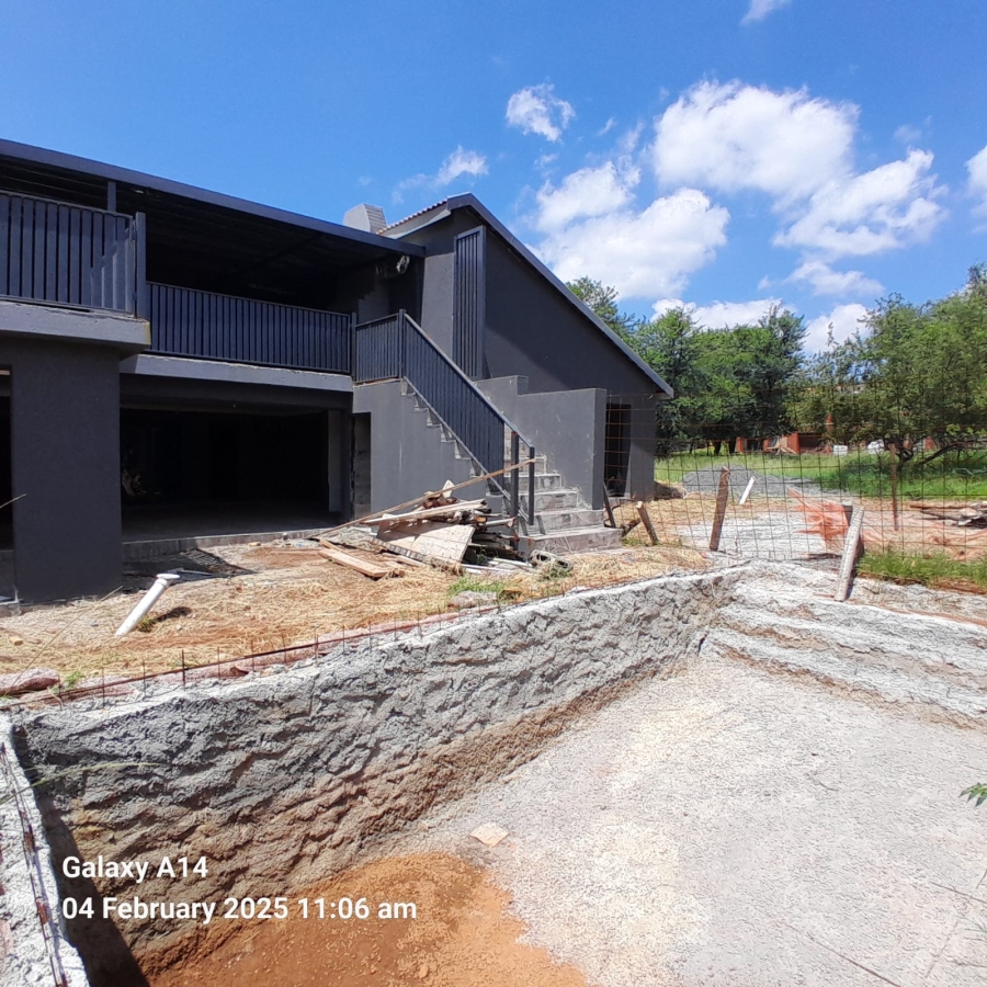 5 Bedroom Property for Sale in Buffelspoort Eco Estate North West